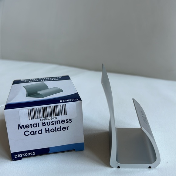 Merrill Bull Logo Metal Business Card Holder - Picture 3 of 6